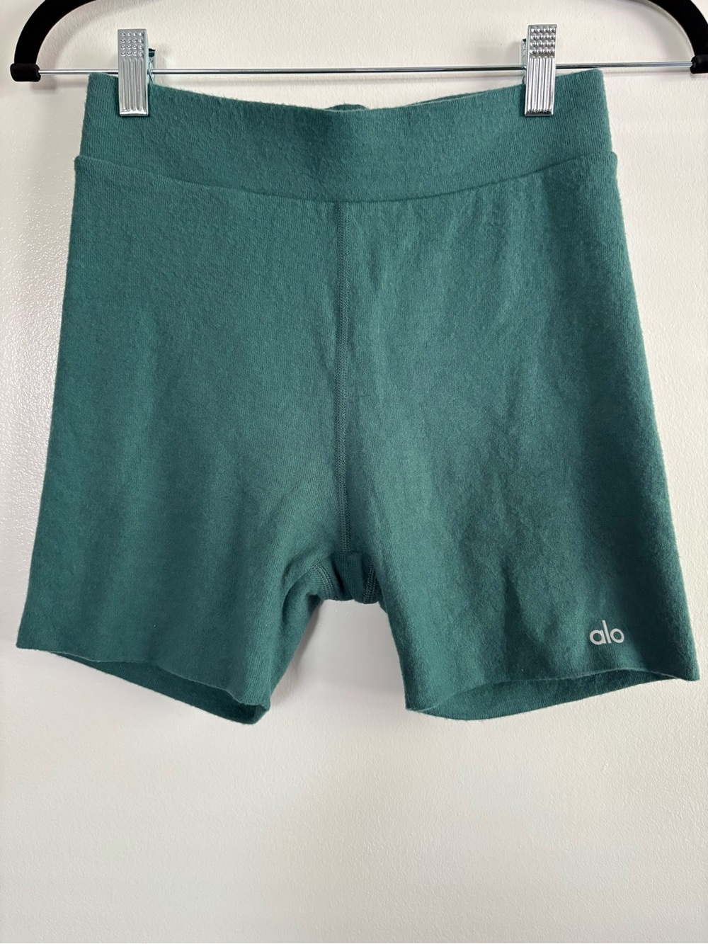 ALO Yoga Alosoft Brushed Heather Green High Waisted Aura Bike Shorts Size S